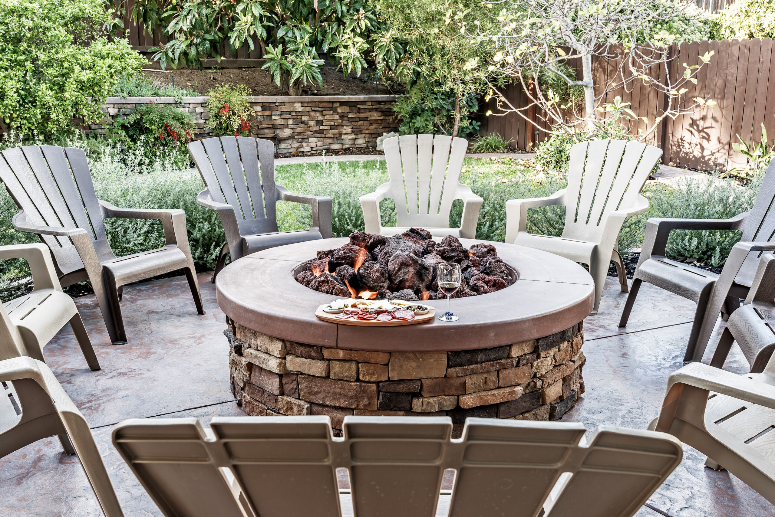 Outdoor Brick Firepit with Chairs